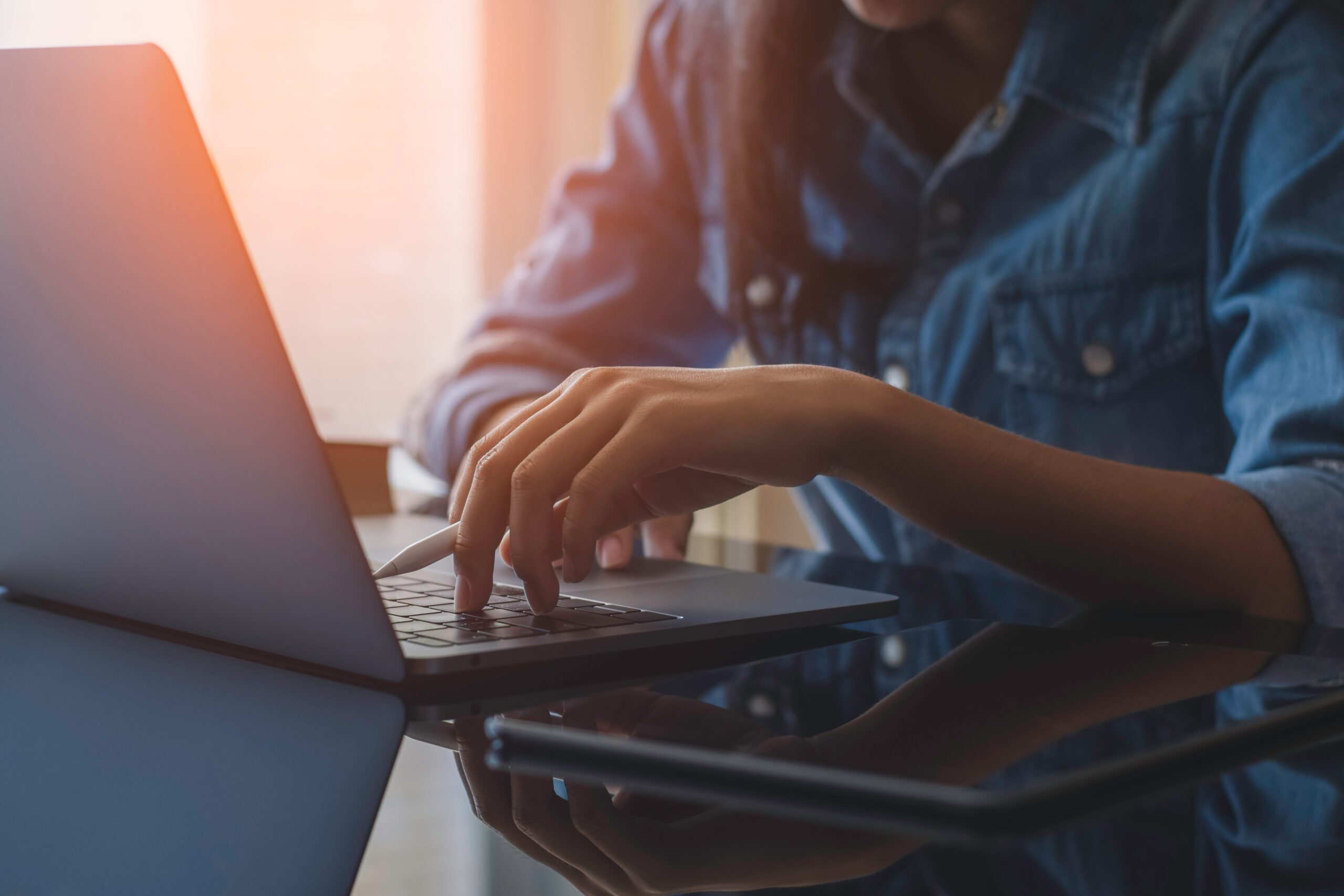 Woman,Computer